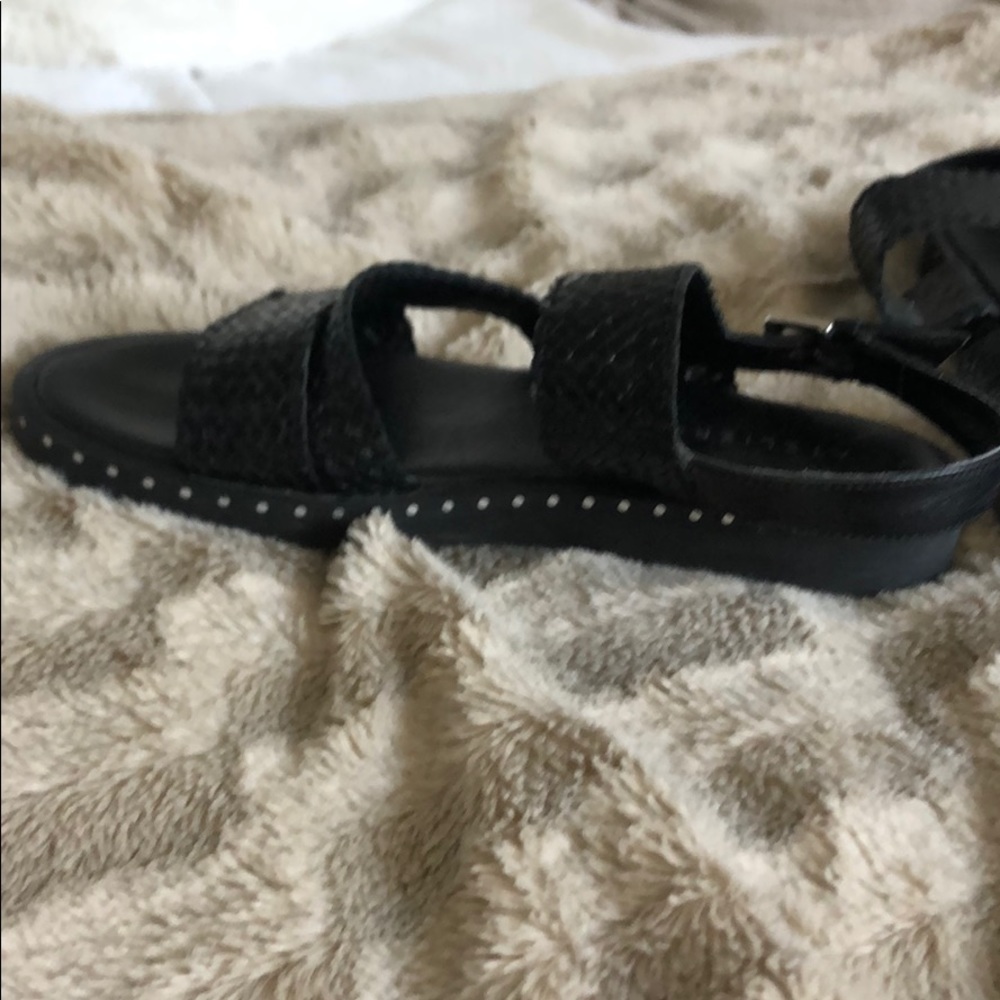 Sandals - Picture 2 of 3